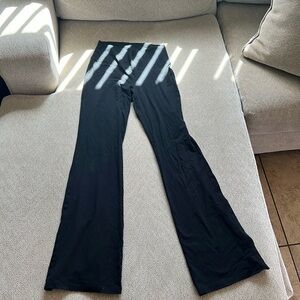 ARITZIA TNA leggings Size M